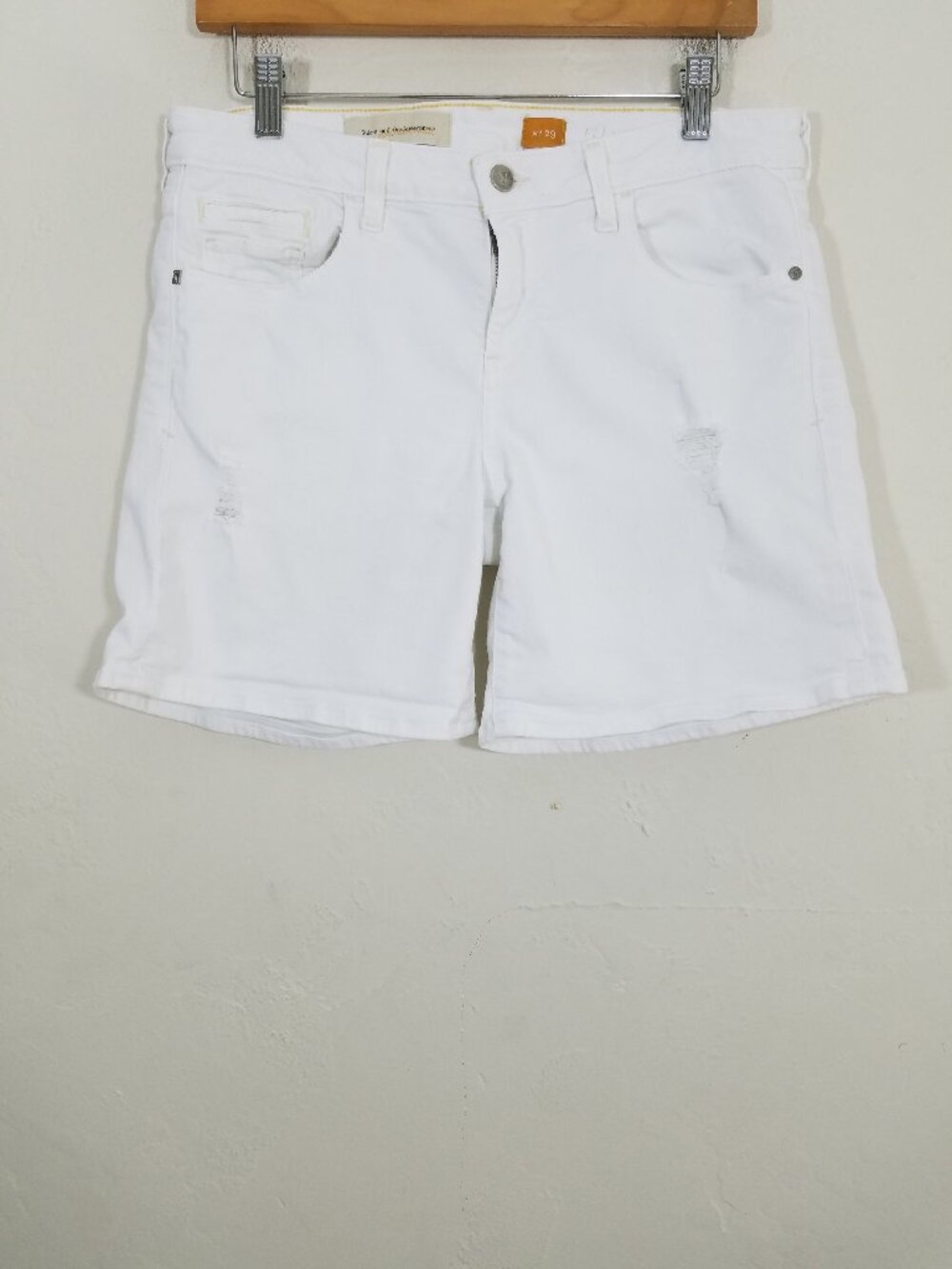 Pilcro and the Letterpress Stet Distressed Denim Shorts Stretchy White Size 29
